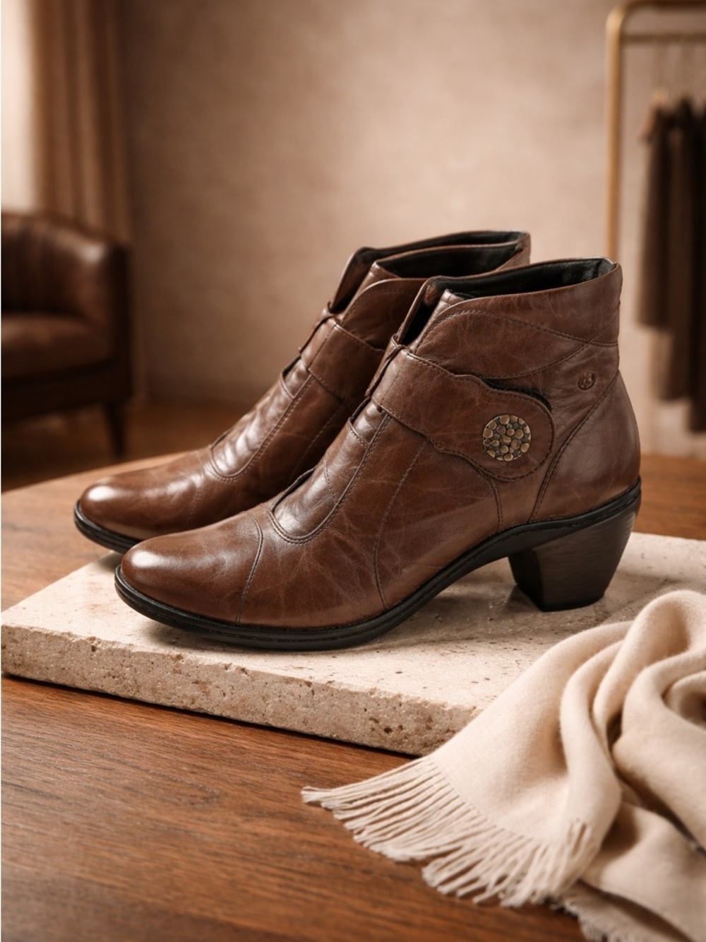 NIB Josef Seibel Women’s Muster Brown Leather 2” Heel Ankle Boots - Size 6.5
